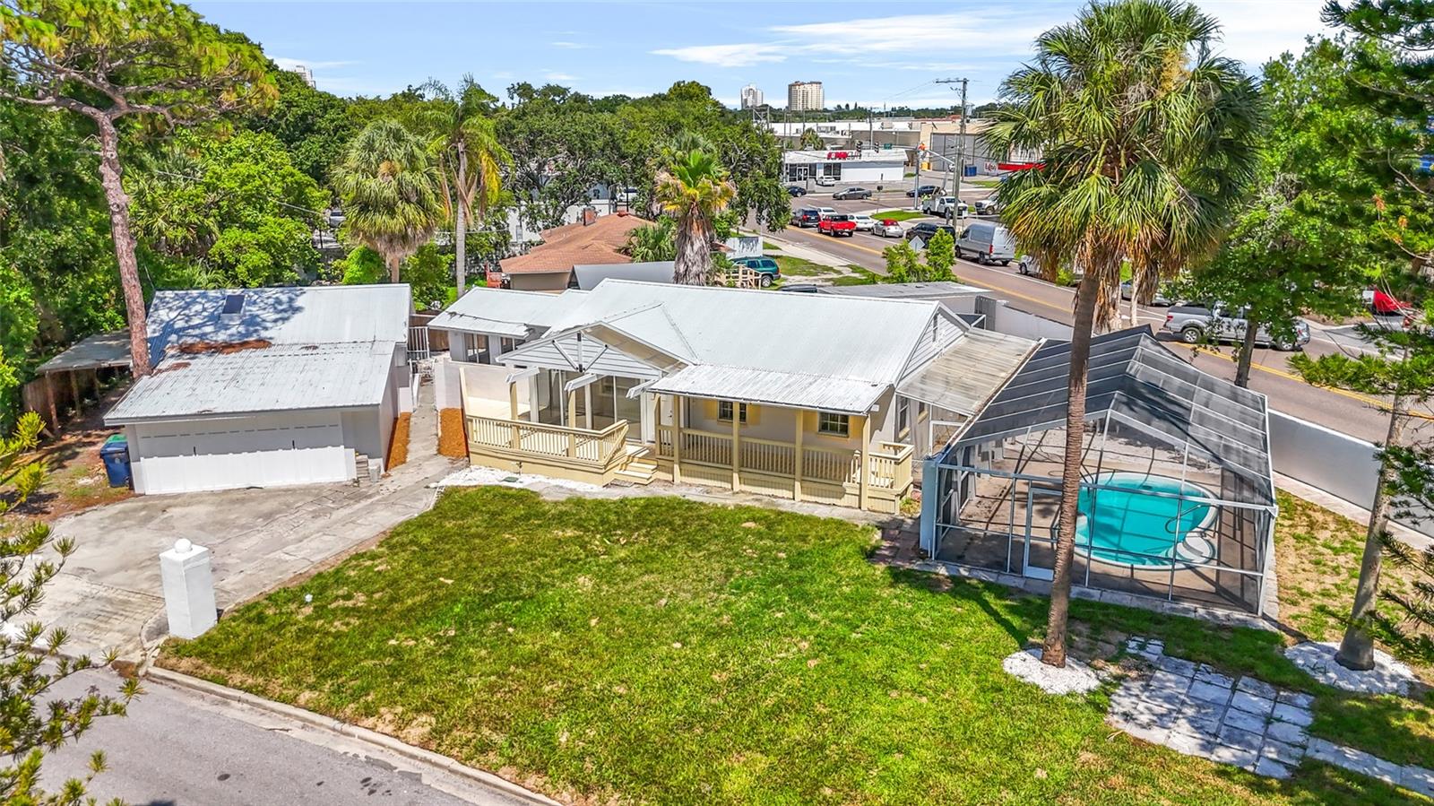 3620 E TAMPA Cir