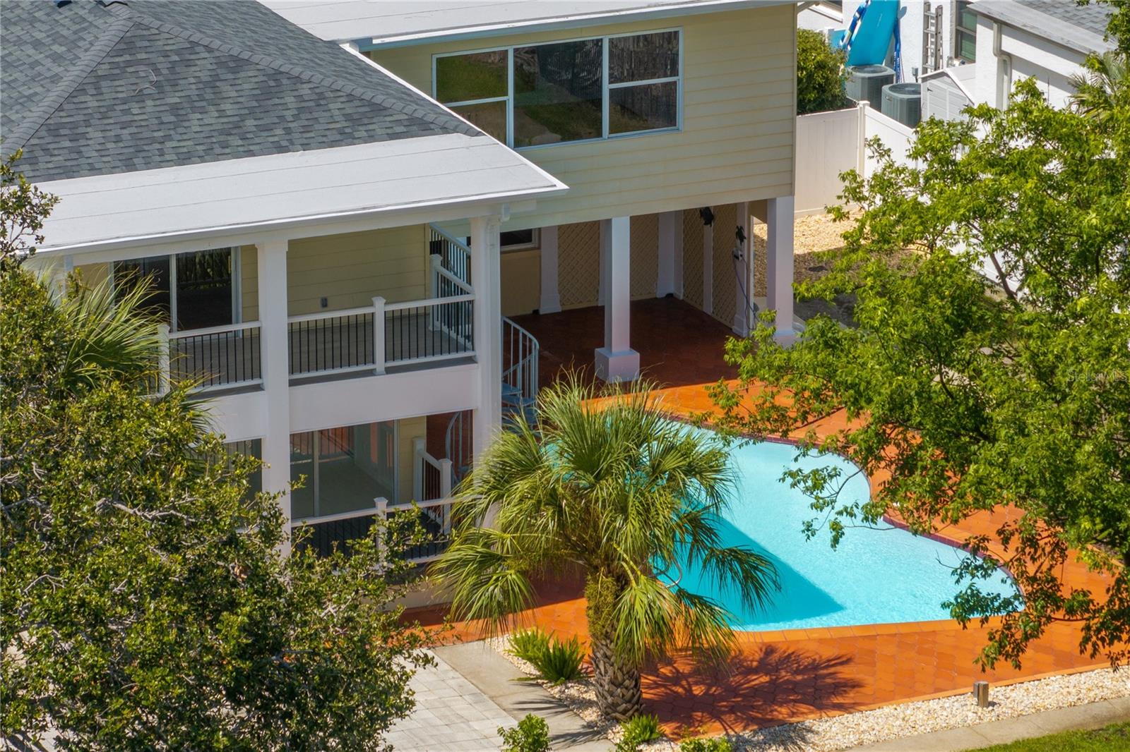 234 DRIFTWOOD Rd ST PETERSBURG, FL 33705