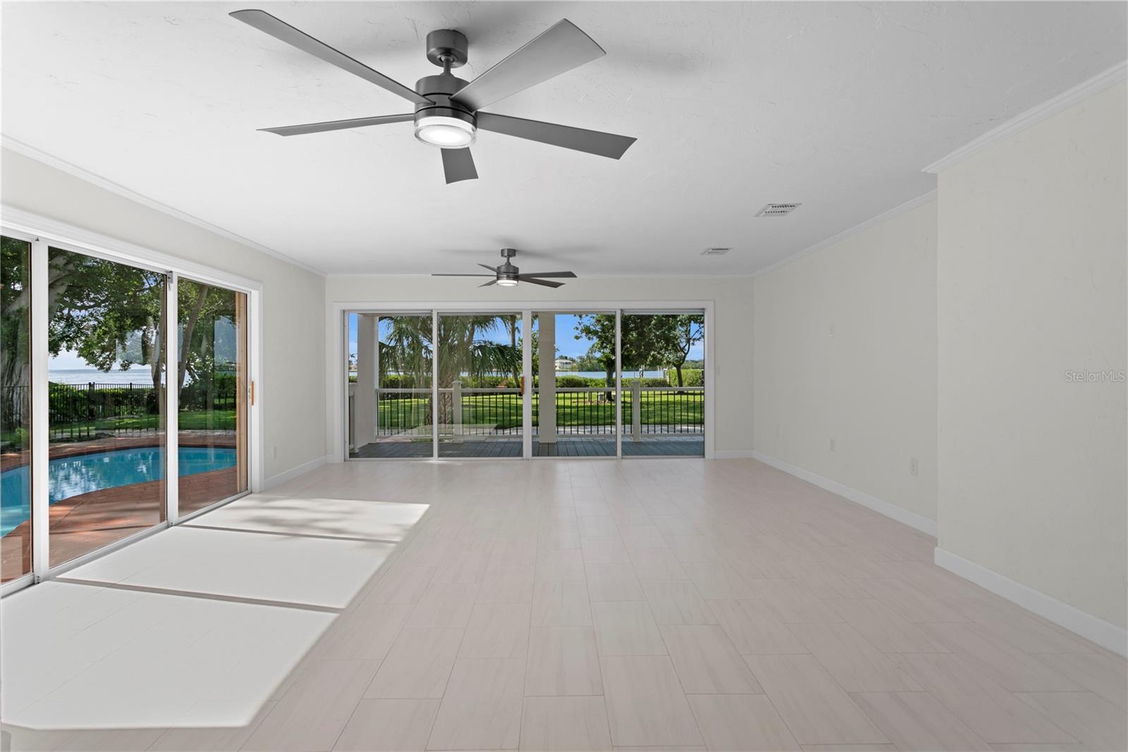 234 DRIFTWOOD Rd ST PETERSBURG, FL 33705