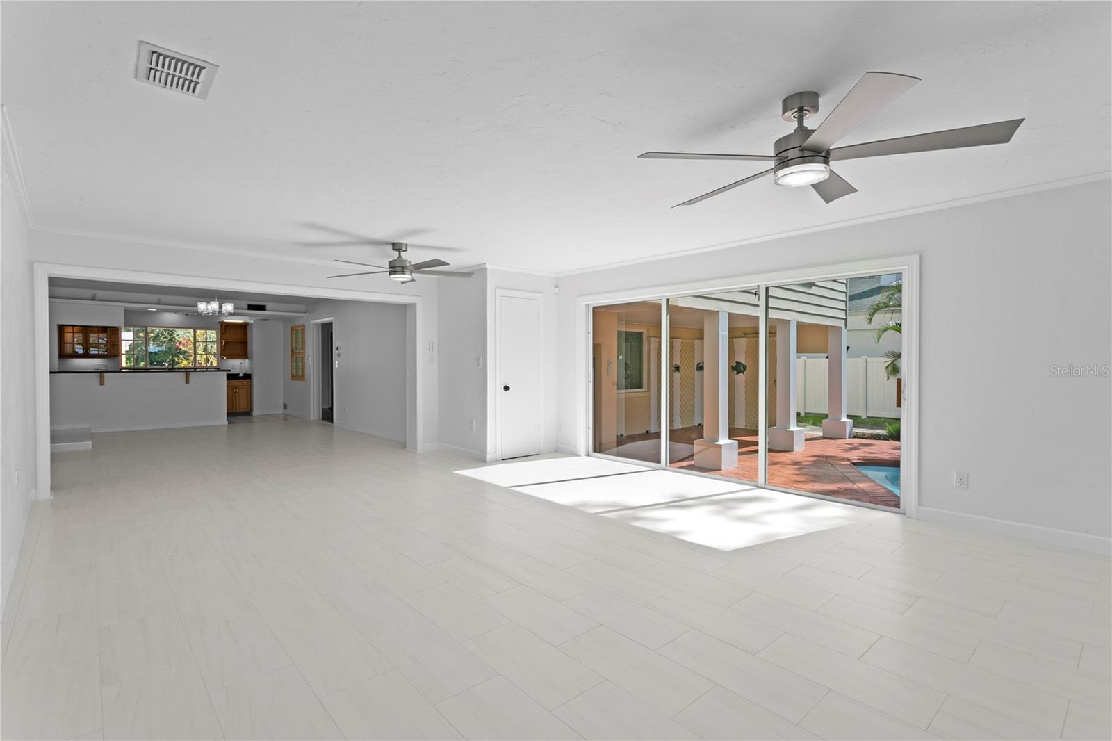 234 DRIFTWOOD Rd ST PETERSBURG, FL 33705