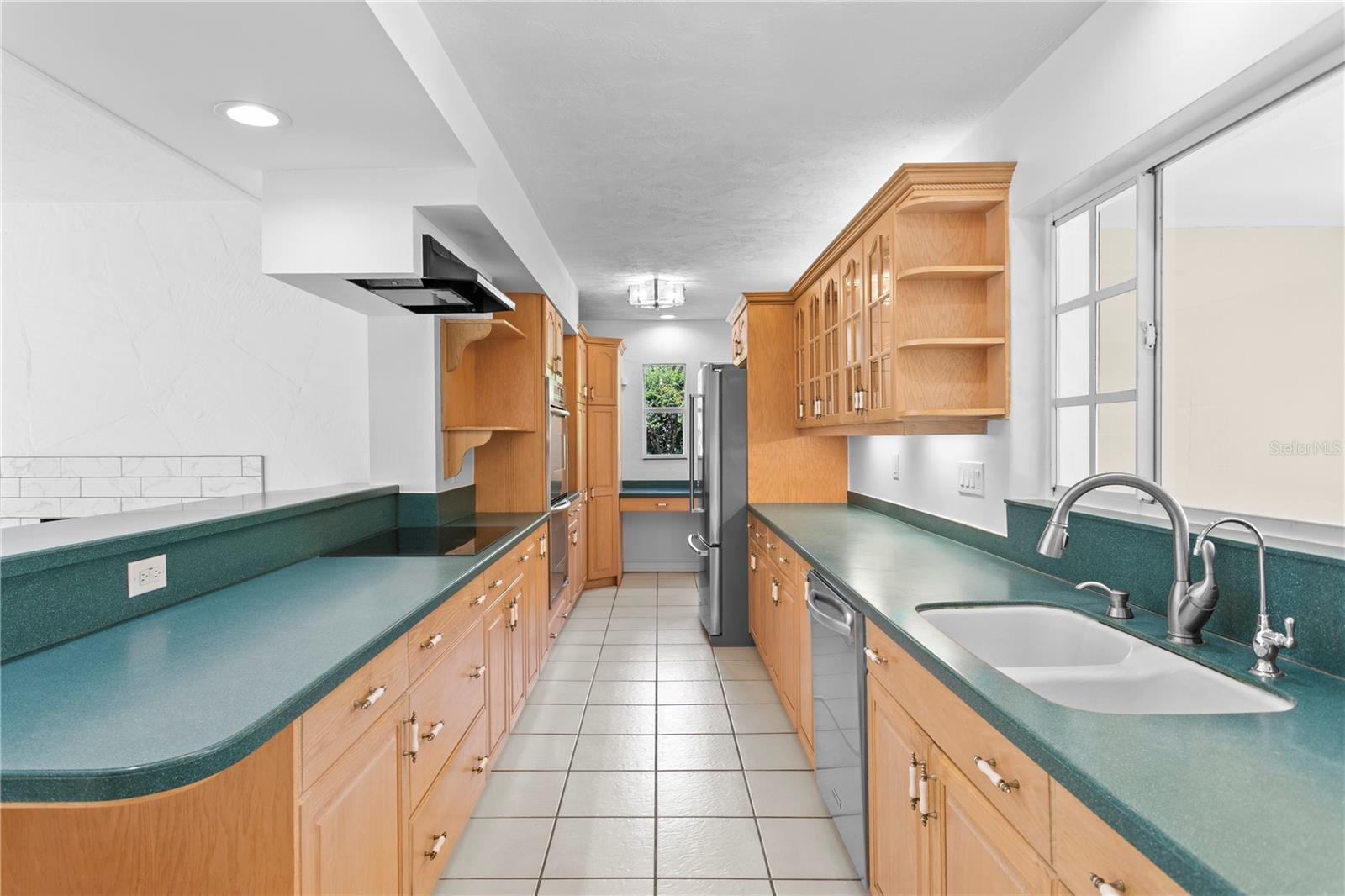 234 DRIFTWOOD Rd ST PETERSBURG, FL 33705