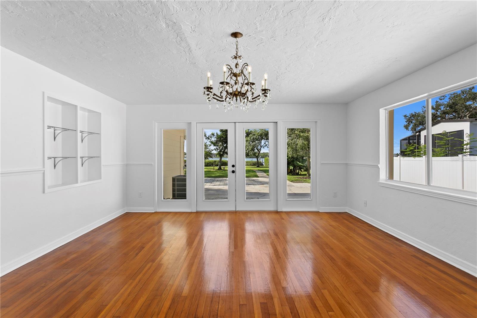 234 DRIFTWOOD Rd ST PETERSBURG, FL 33705