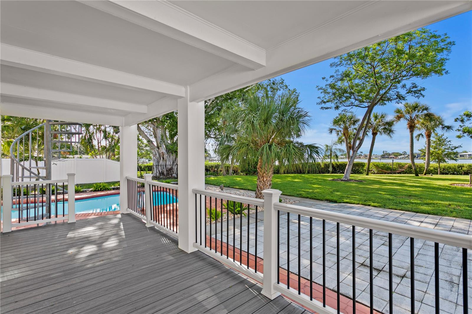 234 DRIFTWOOD Rd ST PETERSBURG, FL 33705