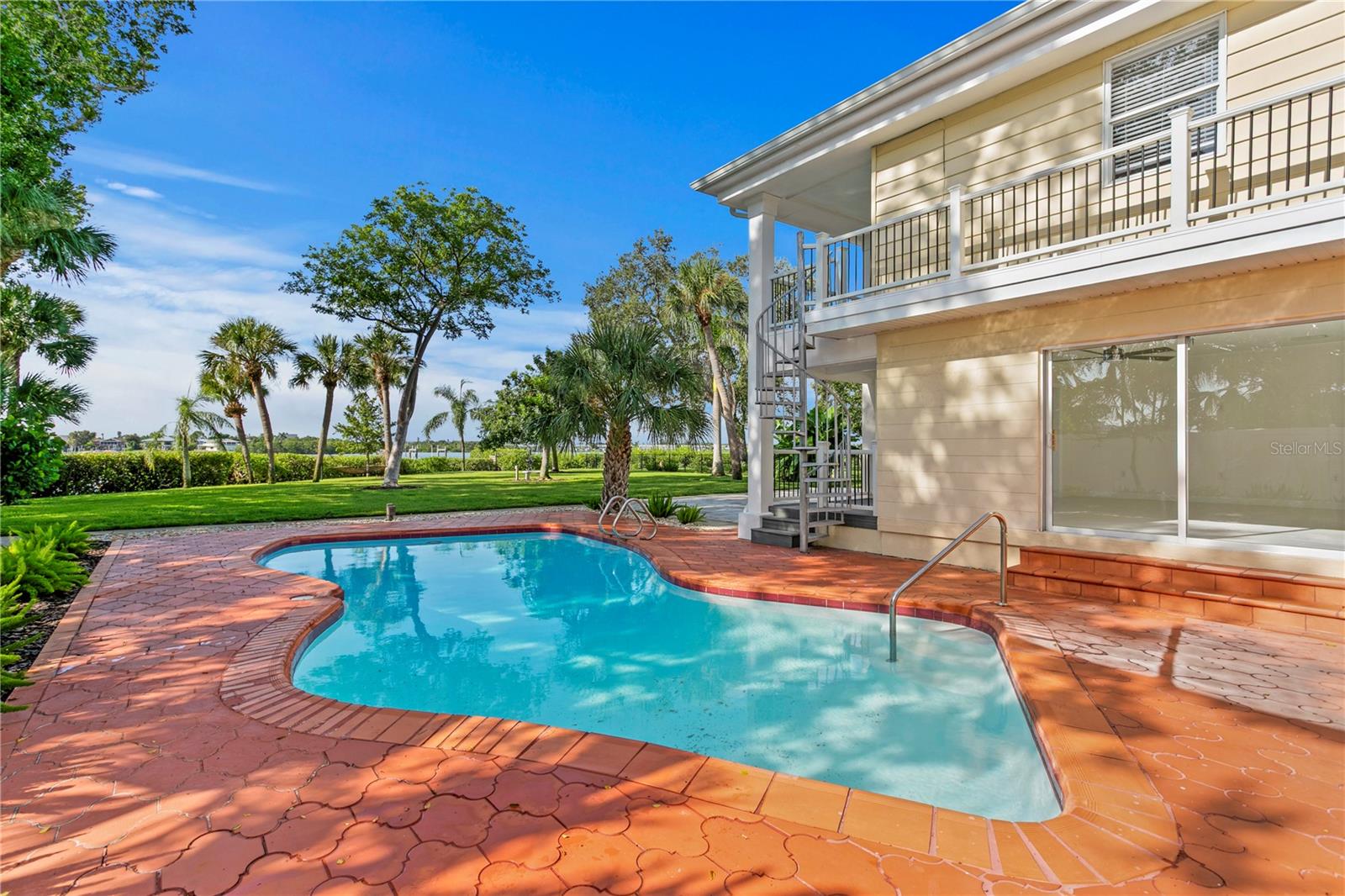 234 DRIFTWOOD Rd ST PETERSBURG, FL 33705