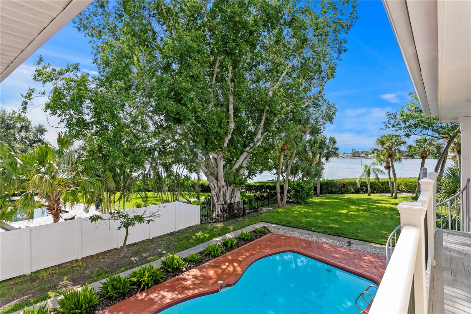 234 DRIFTWOOD Rd ST PETERSBURG, FL 33705