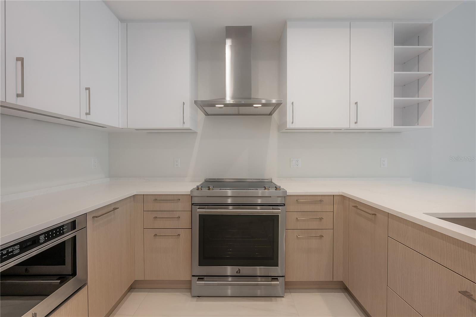 275 1ST Ave #1504 ST PETERSBURG, FL 33701