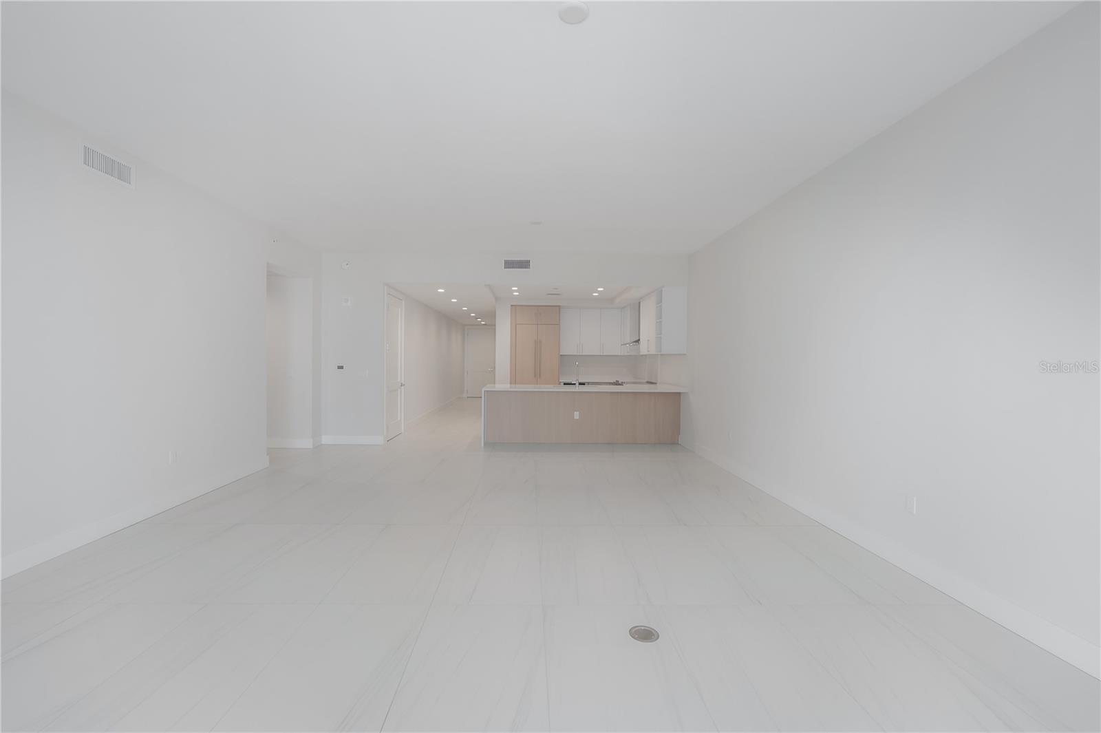 275 1ST Ave #1504 ST PETERSBURG, FL 33701