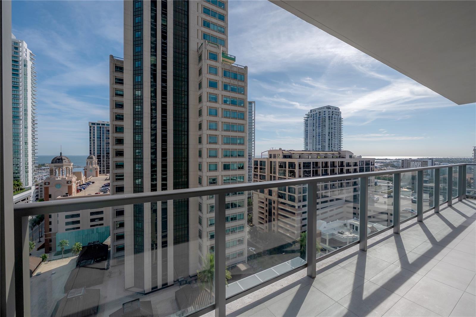 275 1ST Ave #1504 ST PETERSBURG, FL 33701