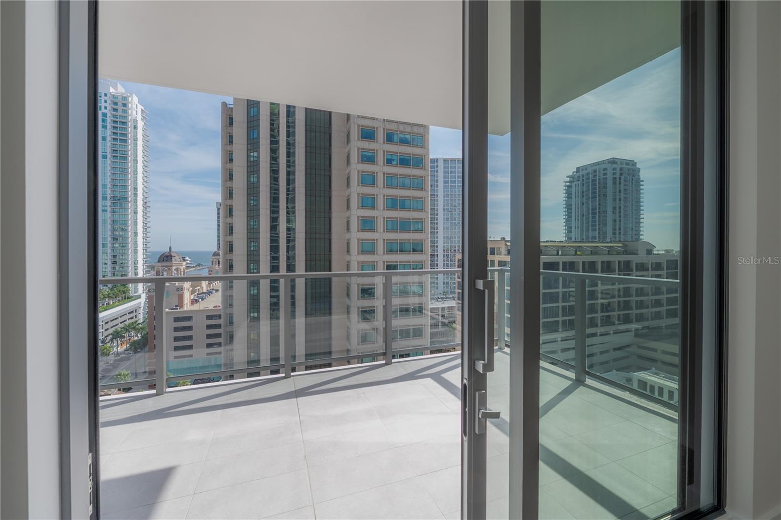 275 1ST Ave #1504 ST PETERSBURG, FL 33701