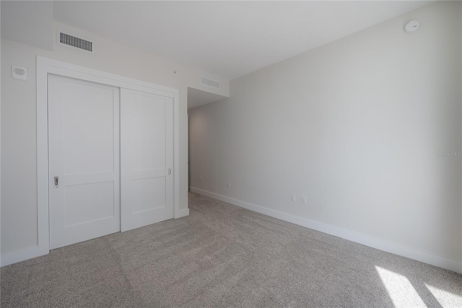 275 1ST Ave #1504 ST PETERSBURG, FL 33701