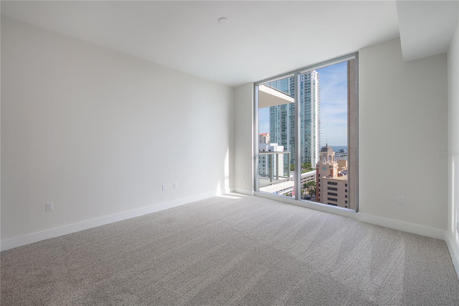 275 1ST Ave #1504 ST PETERSBURG, FL 33701