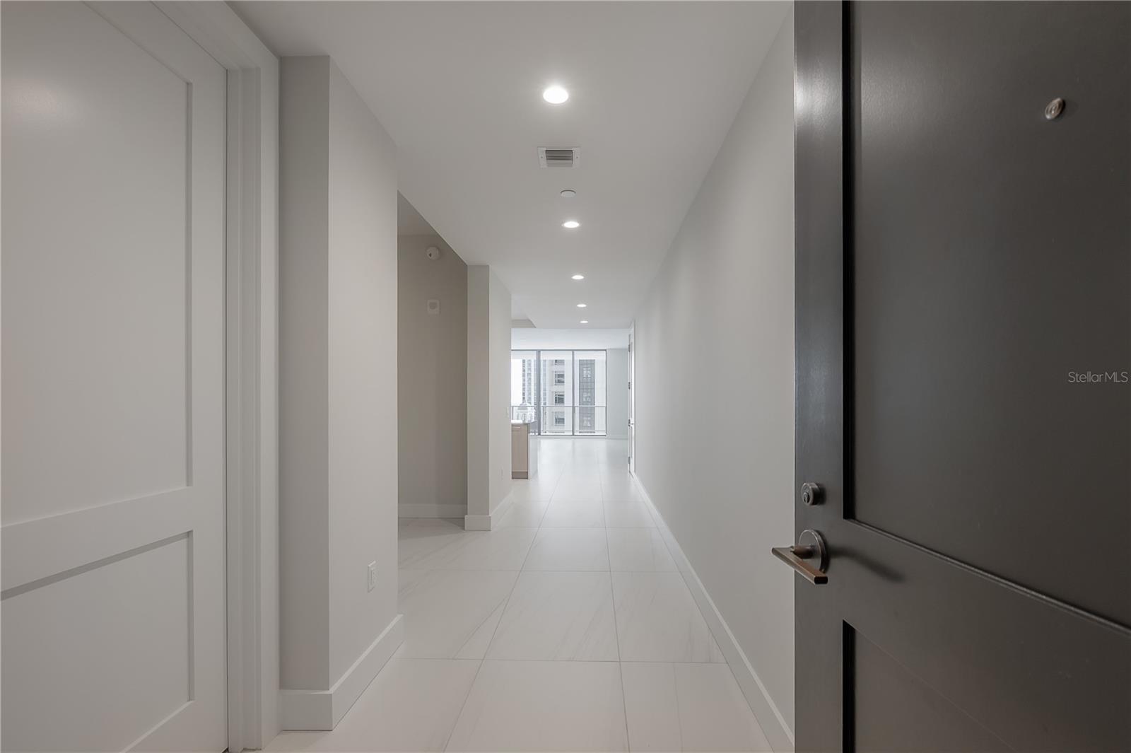 275 1ST Ave #1504 ST PETERSBURG, FL 33701