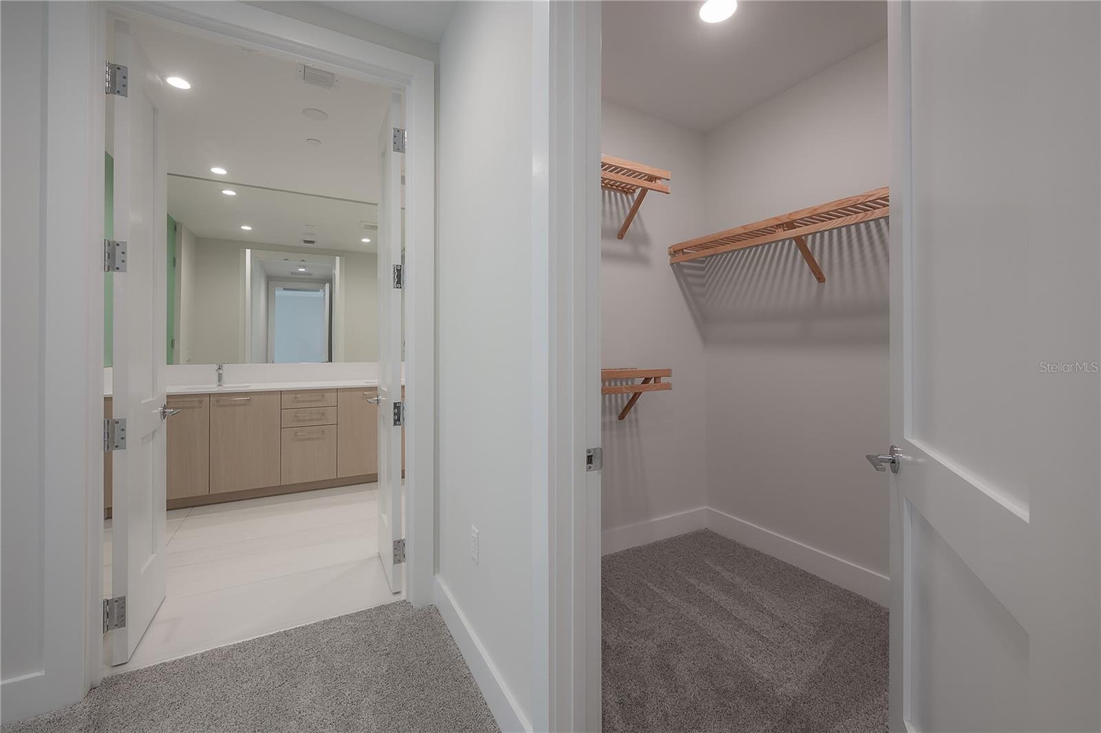 275 1ST Ave #1504 ST PETERSBURG, FL 33701