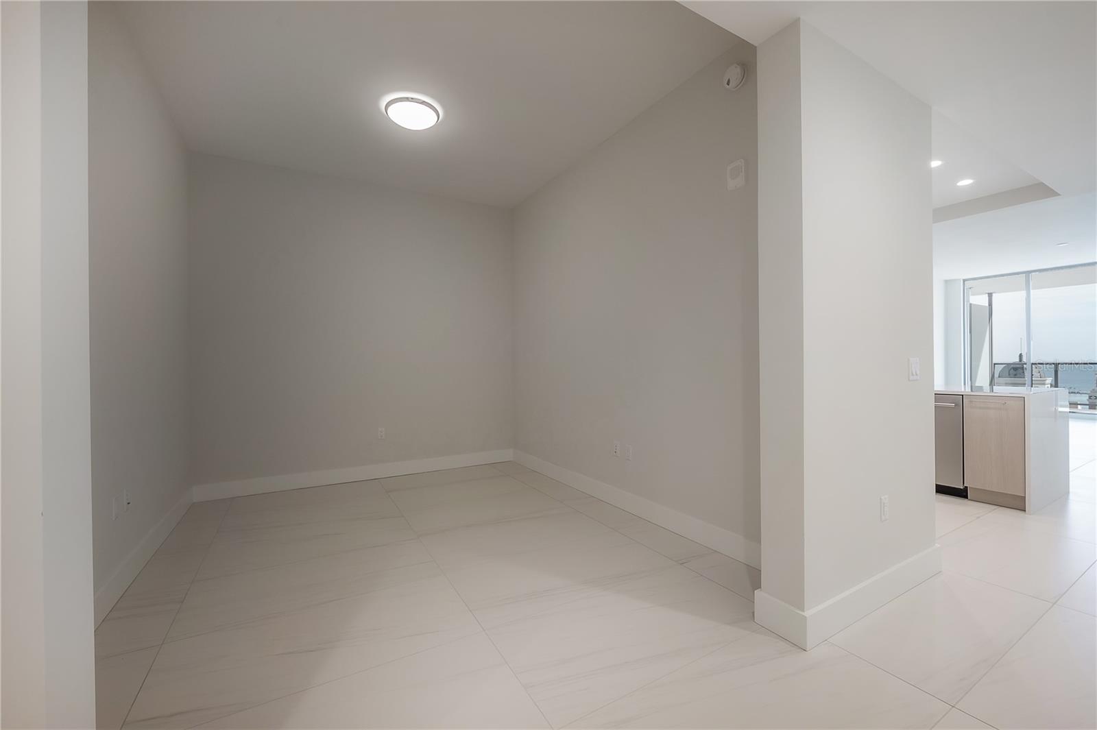 275 1ST Ave #1504 ST PETERSBURG, FL 33701