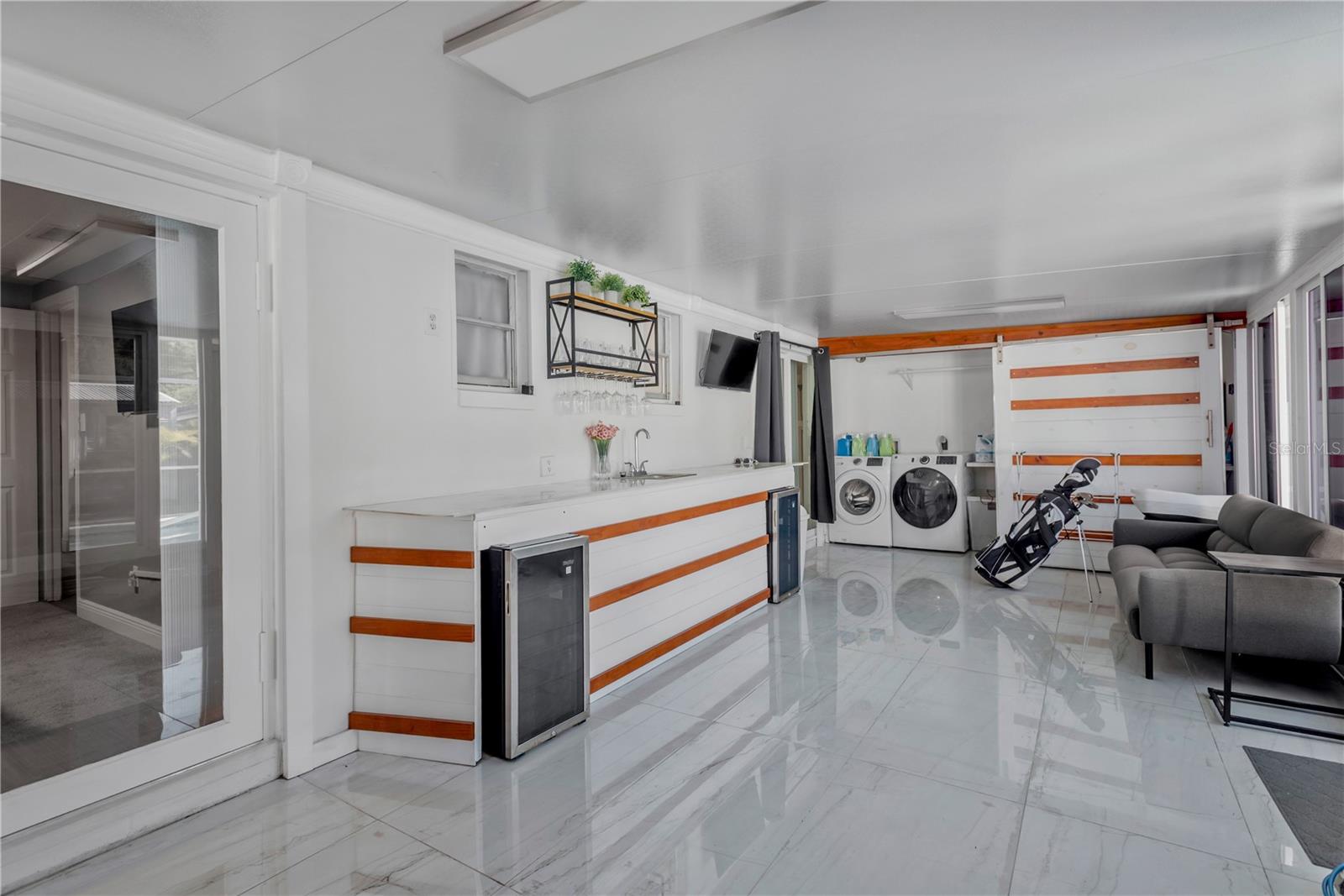 6305 S SELBOURNE Ave TAMPA, FL 33611