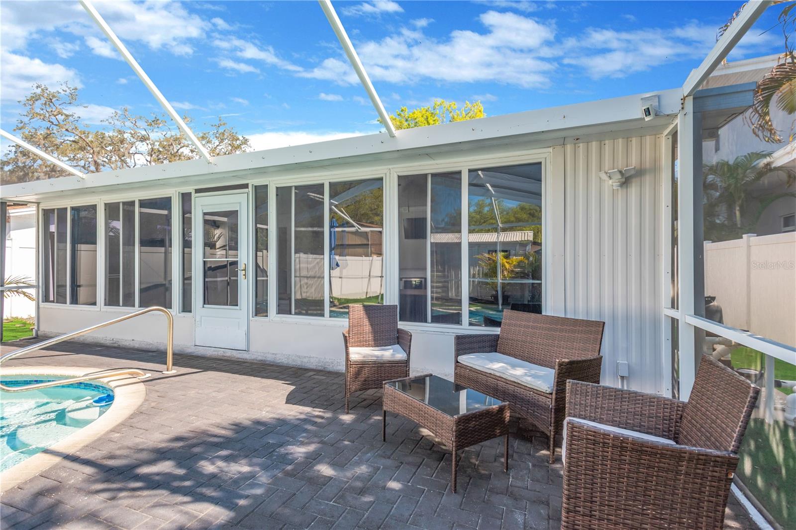 6305 S SELBOURNE Ave TAMPA, FL 33611