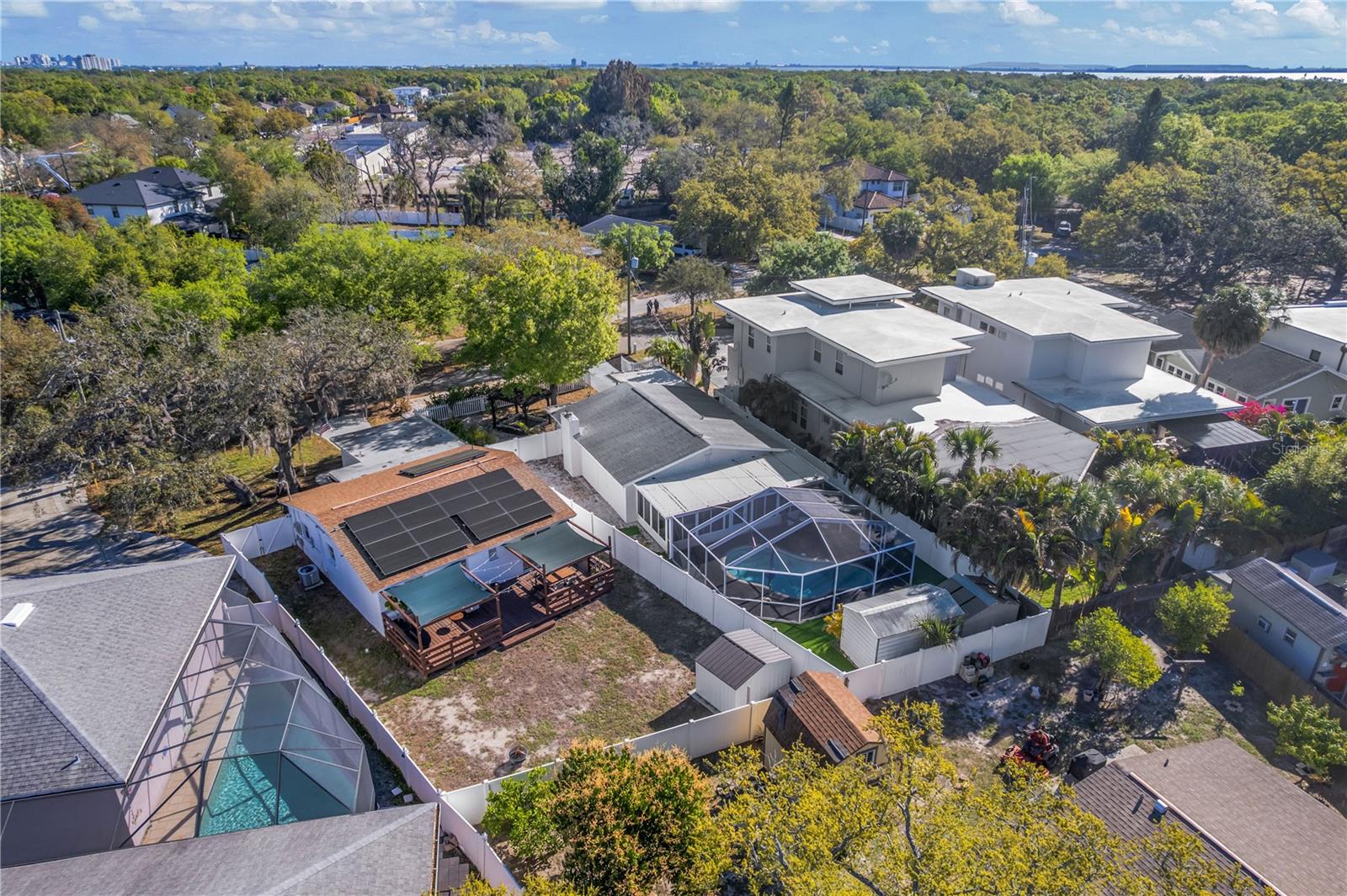 6305 S SELBOURNE Ave TAMPA, FL 33611