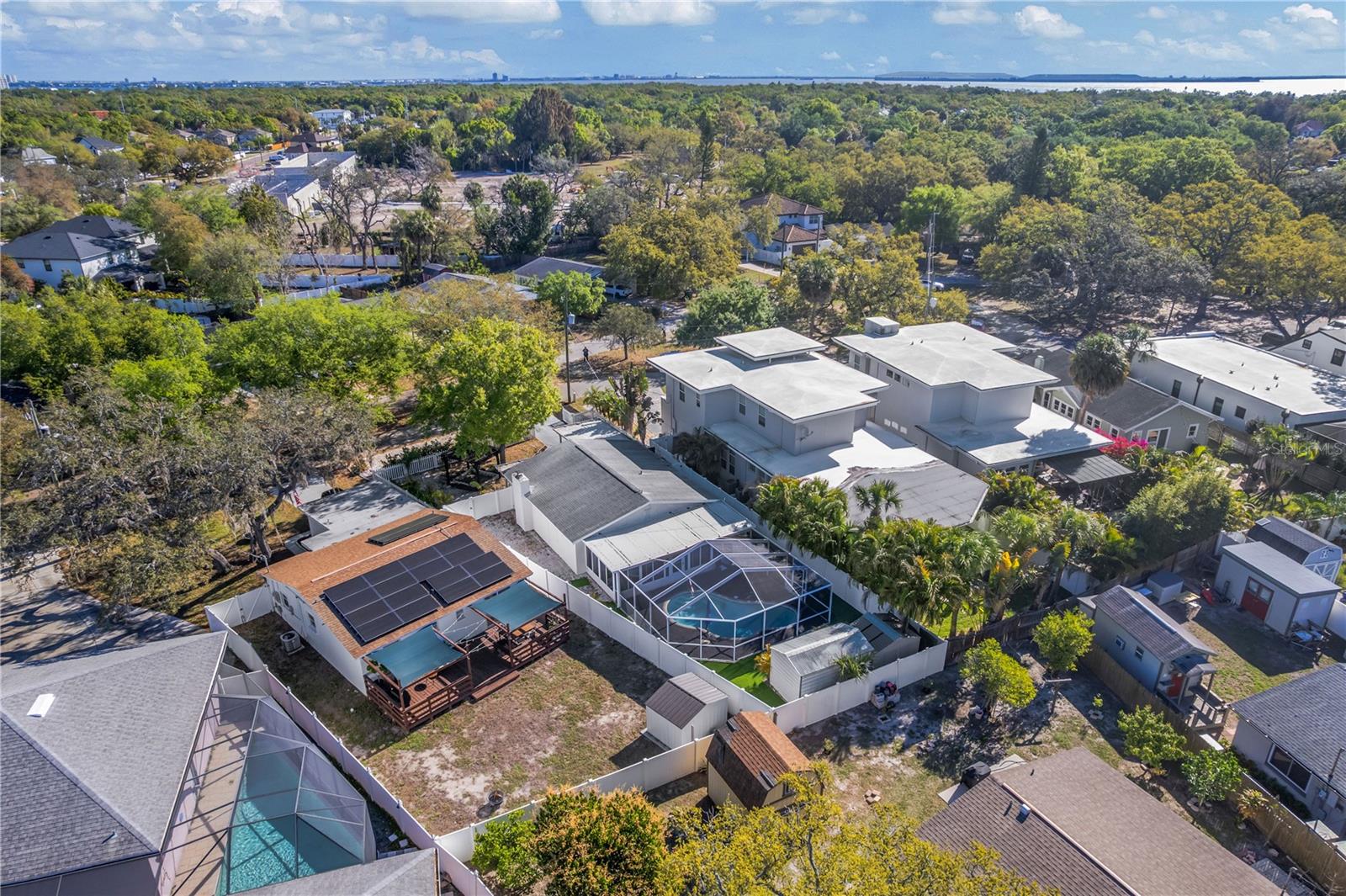 6305 S SELBOURNE Ave TAMPA, FL 33611