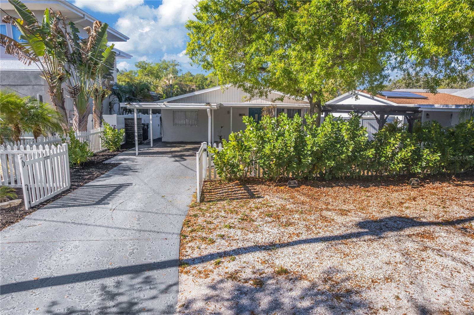 6305 S SELBOURNE Ave TAMPA, FL 33611