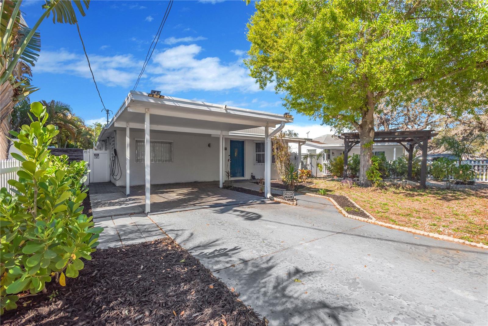 6305 S SELBOURNE Ave TAMPA, FL 33611