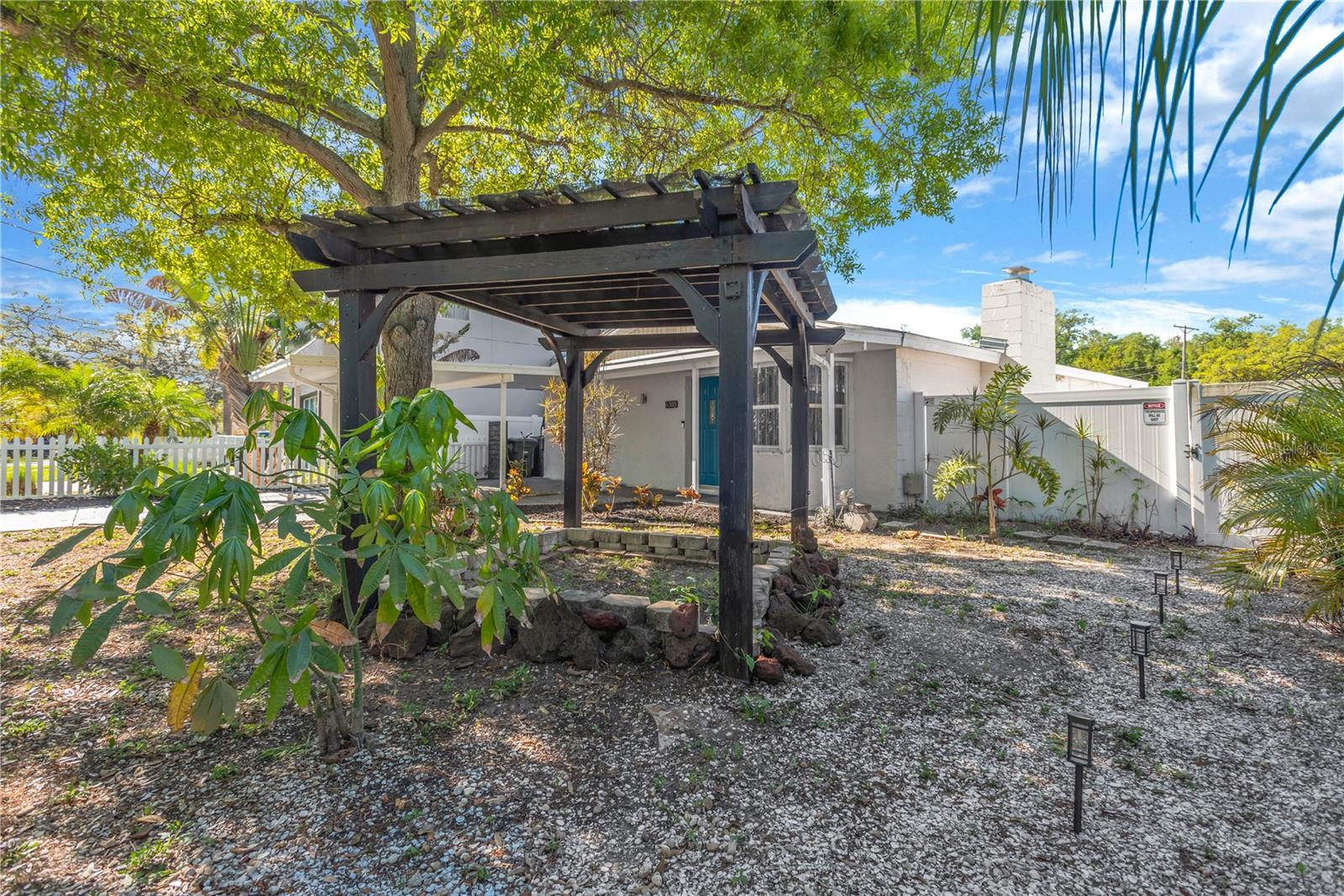 6305 S SELBOURNE Ave TAMPA, FL 33611