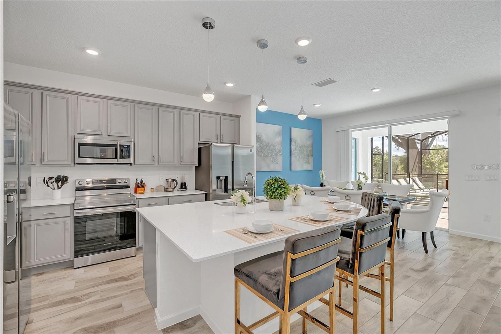 2547 SHANTI Dr KISSIMMEE, FL 34746