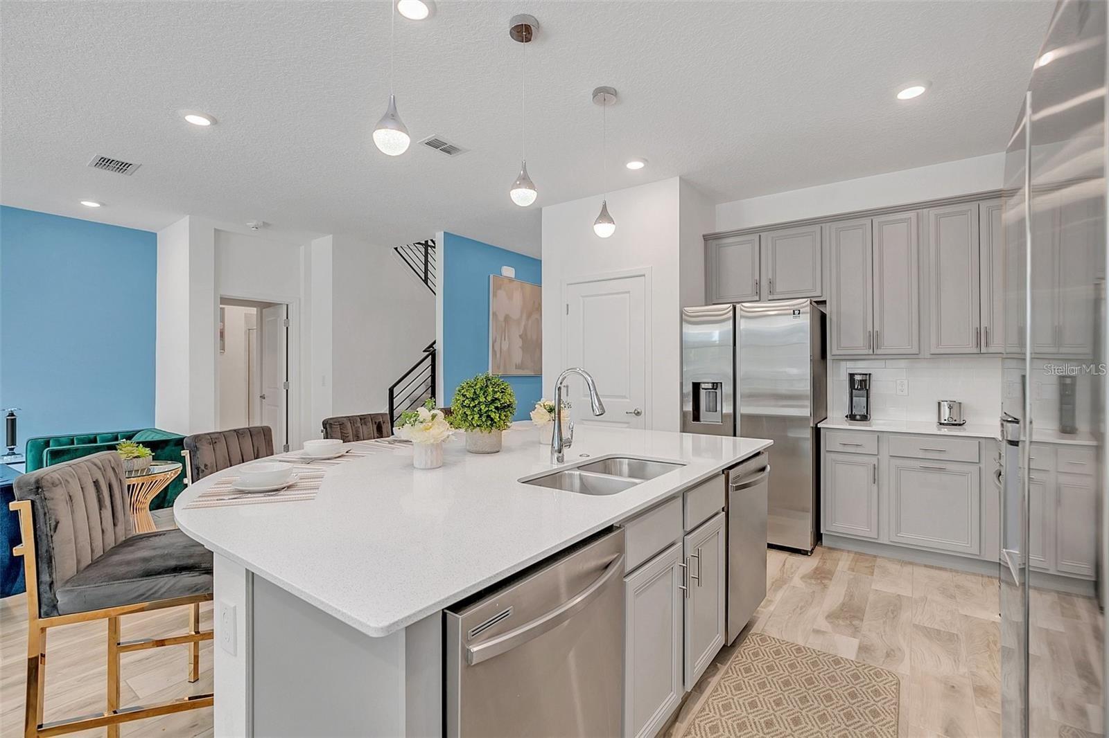 2547 SHANTI Dr KISSIMMEE, FL 34746