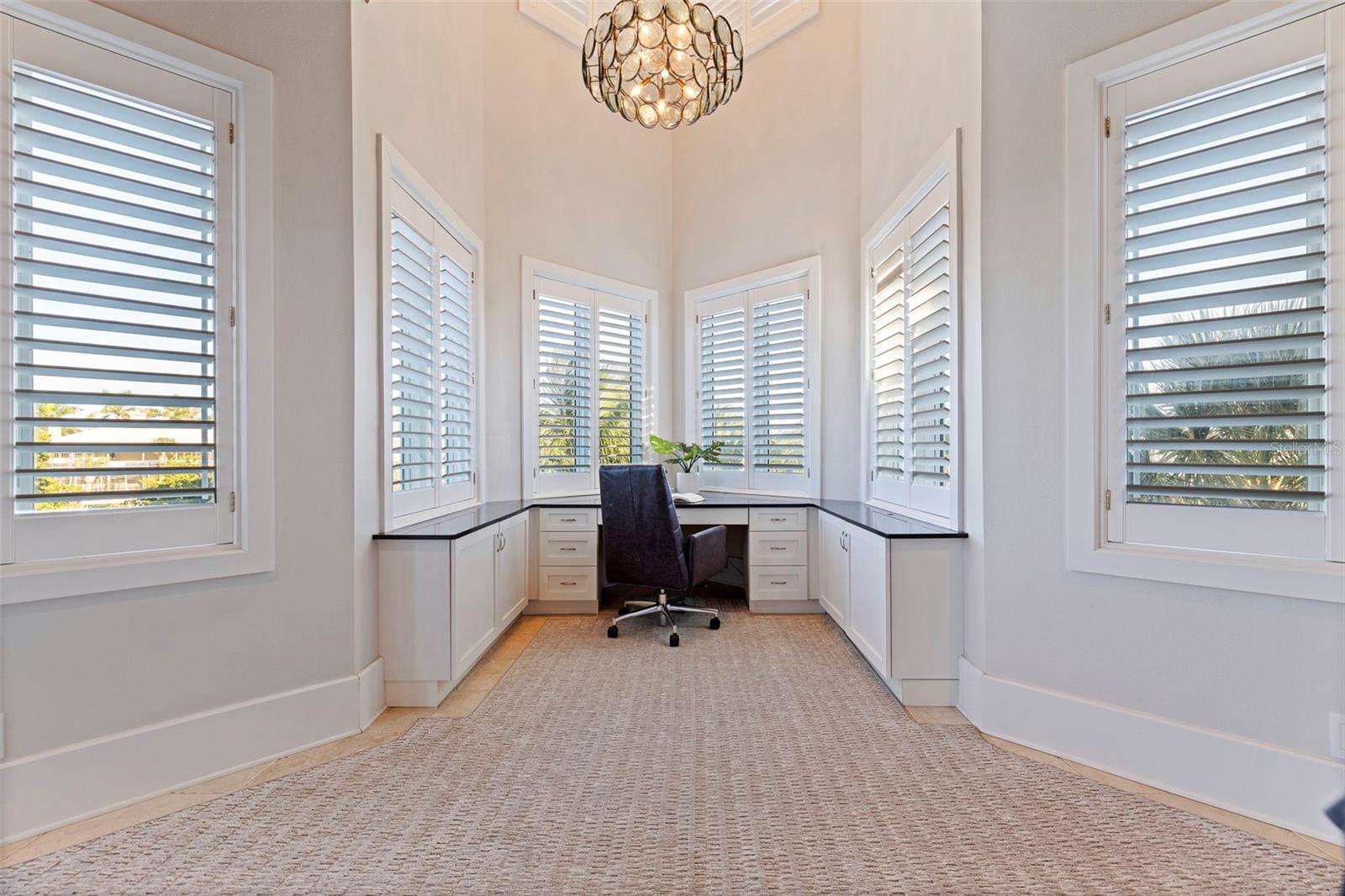 6152 52ND St ST PETERSBURG, FL 33715