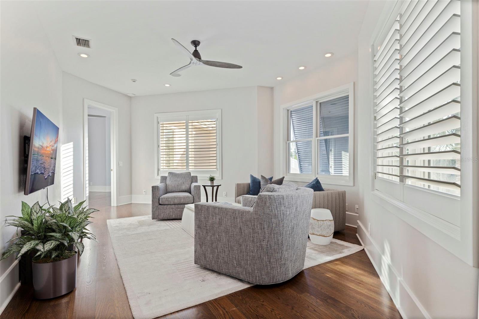 6152 52ND St ST PETERSBURG, FL 33715