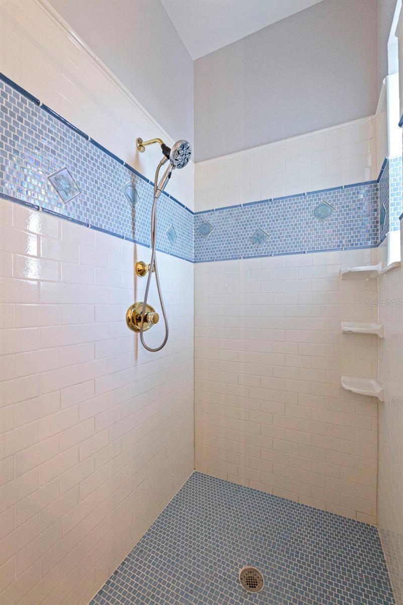 6152 52ND St ST PETERSBURG, FL 33715