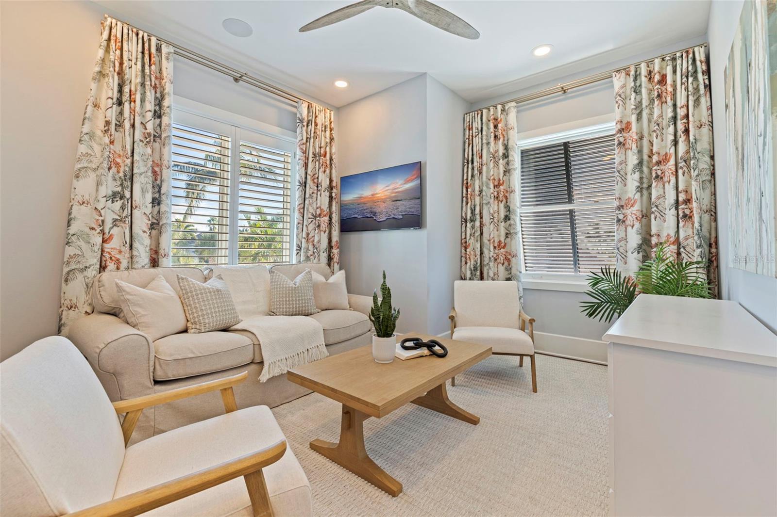 6152 52ND St ST PETERSBURG, FL 33715