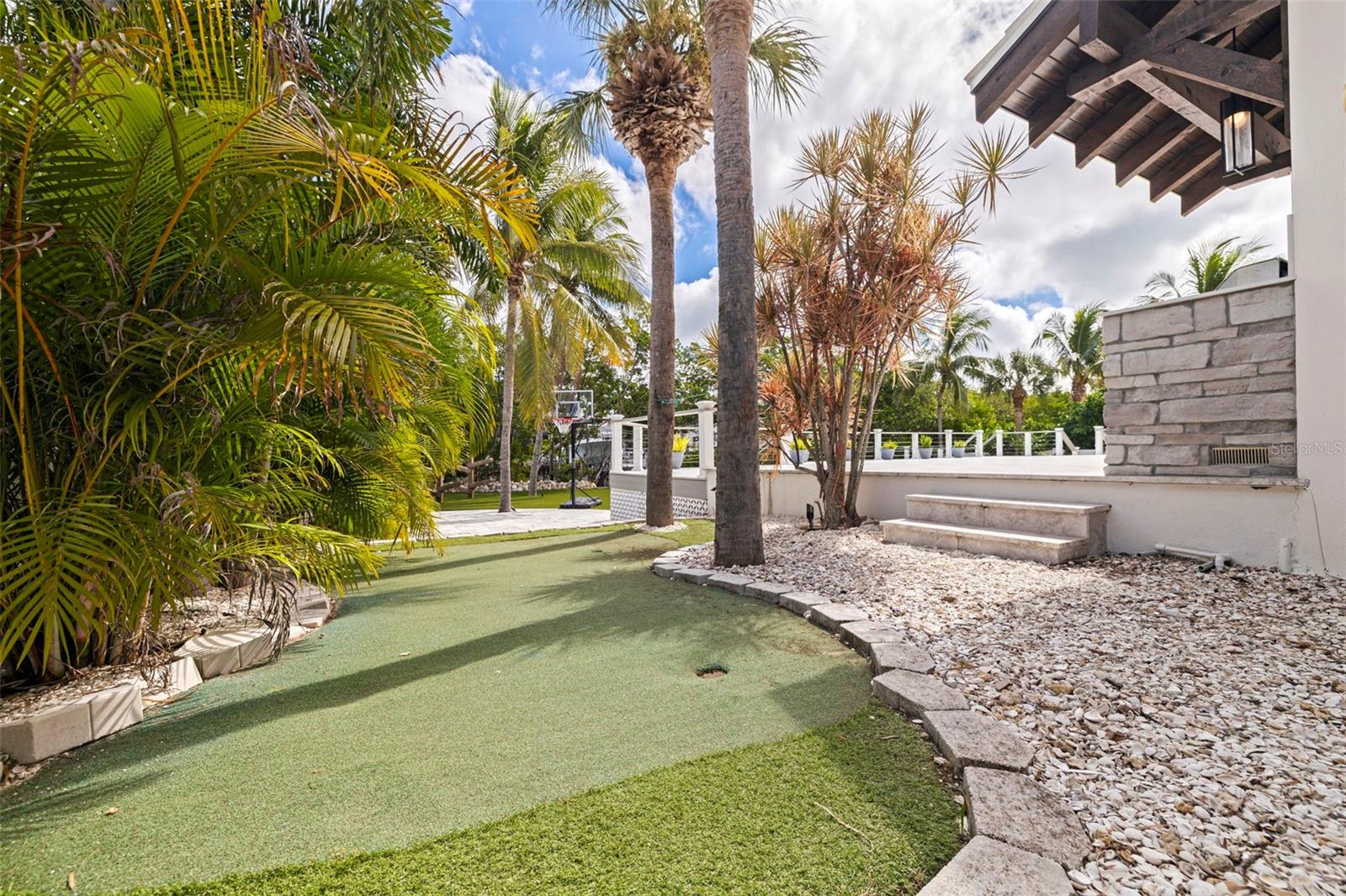 6152 52ND St ST PETERSBURG, FL 33715