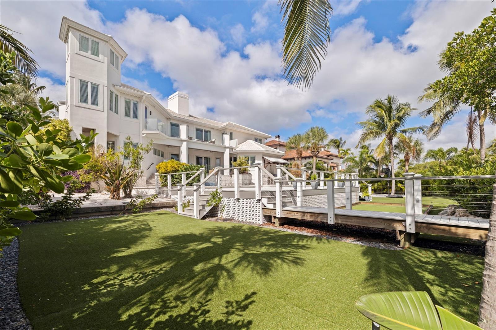 6152 52ND St ST PETERSBURG, FL 33715