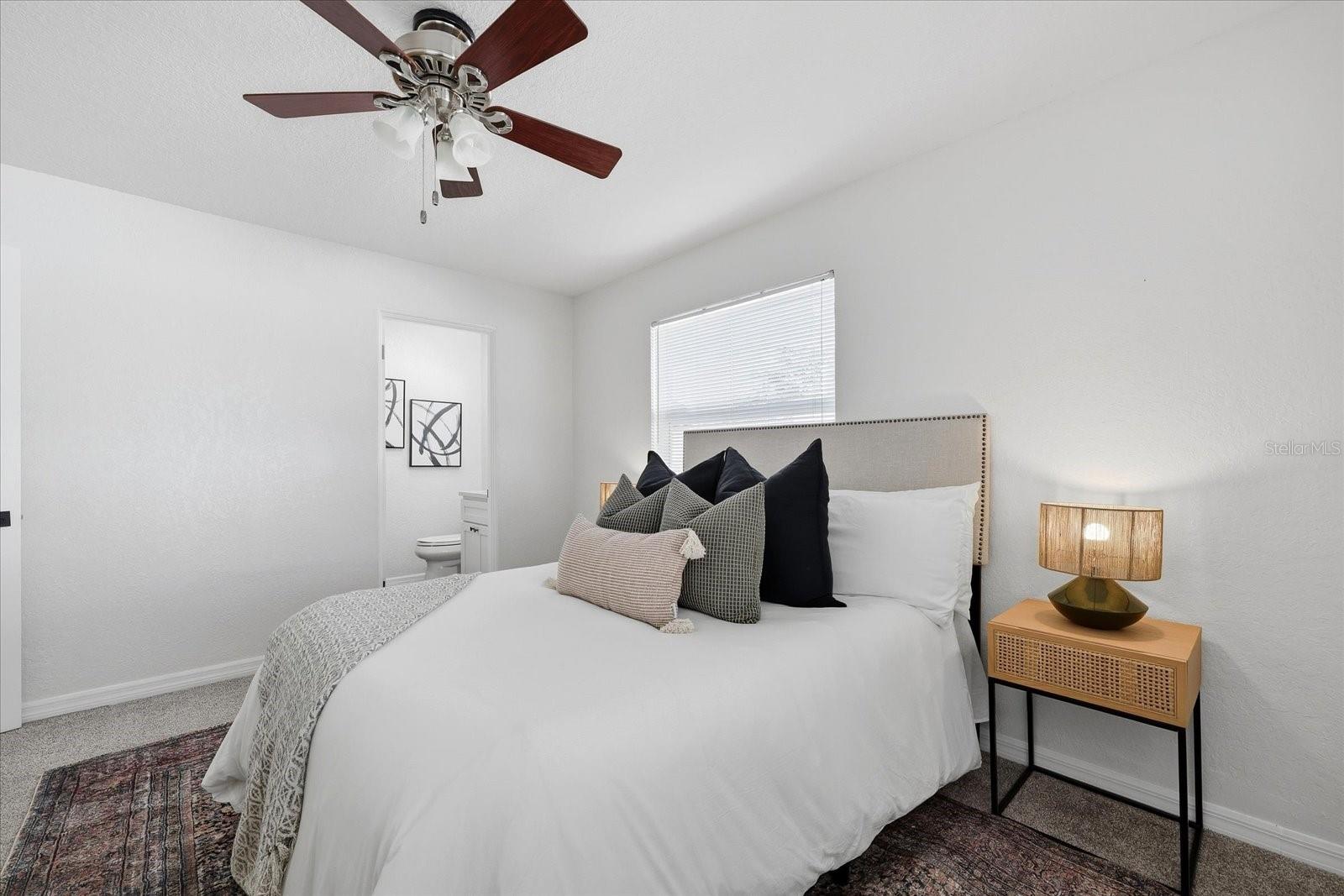 2461 61ST Ln ST PETERSBURG, FL 33710