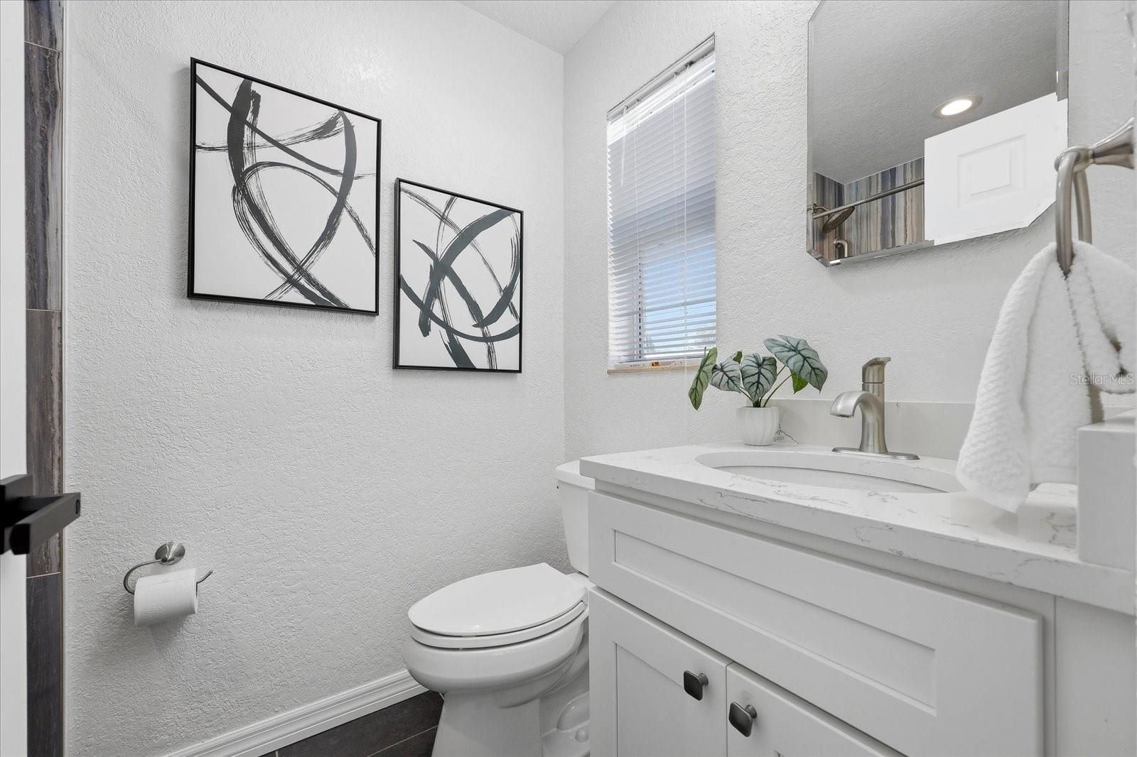 2461 61ST Ln ST PETERSBURG, FL 33710