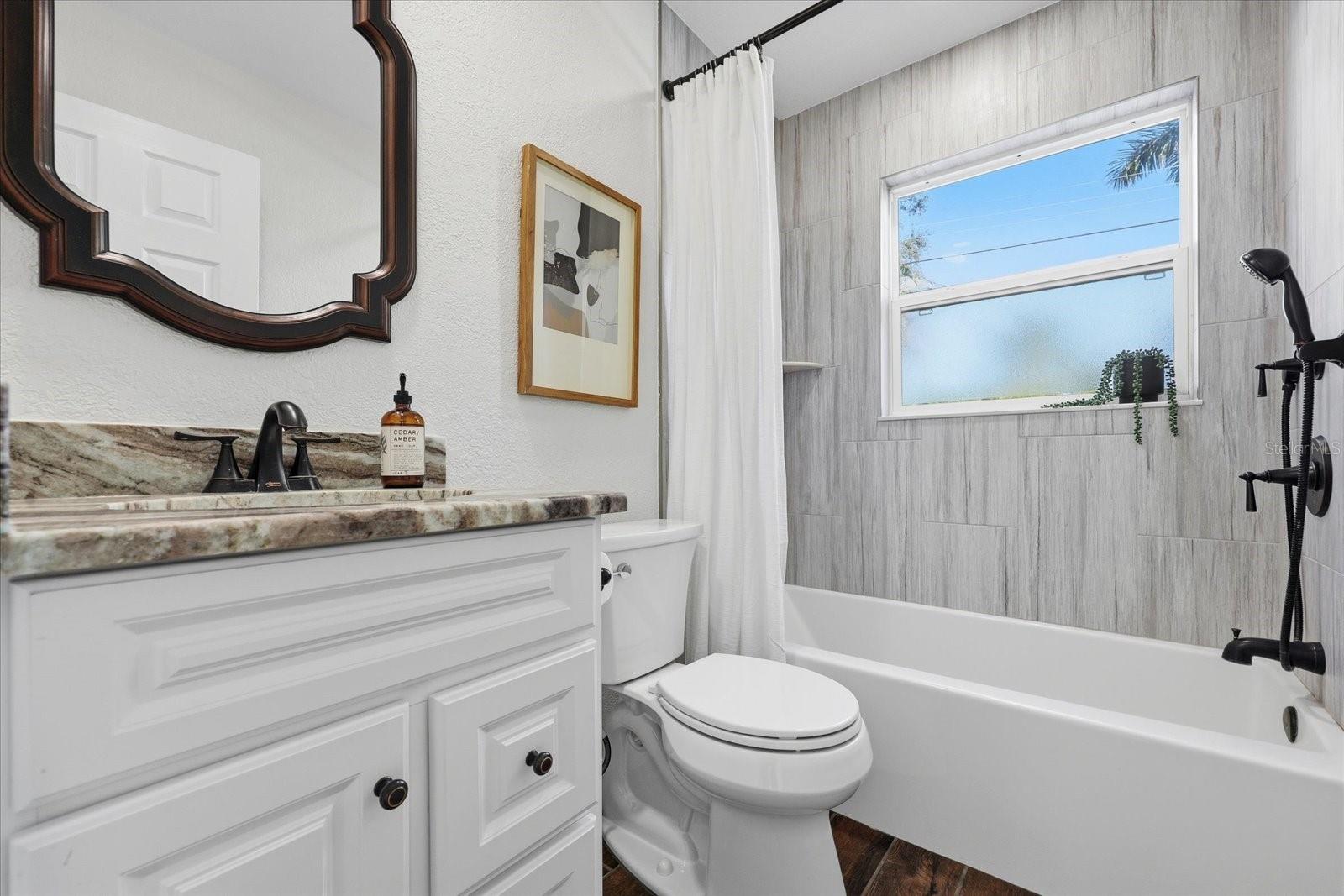 2461 61ST Ln ST PETERSBURG, FL 33710