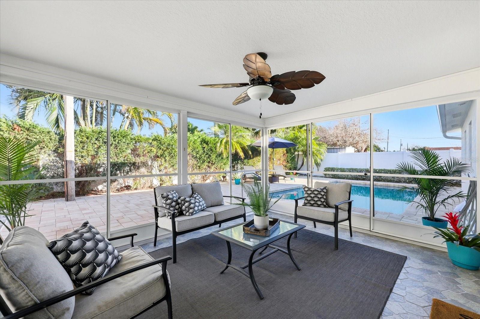 2461 61ST Ln ST PETERSBURG, FL 33710