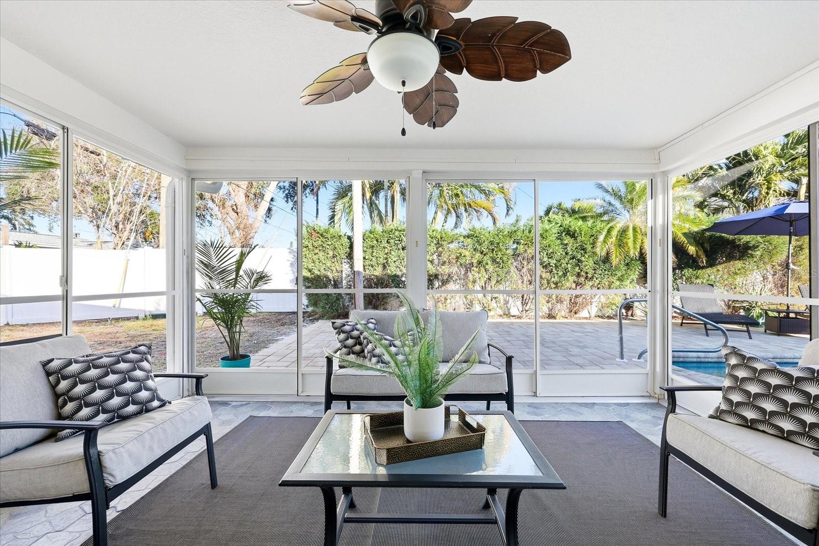 2461 61ST Ln ST PETERSBURG, FL 33710