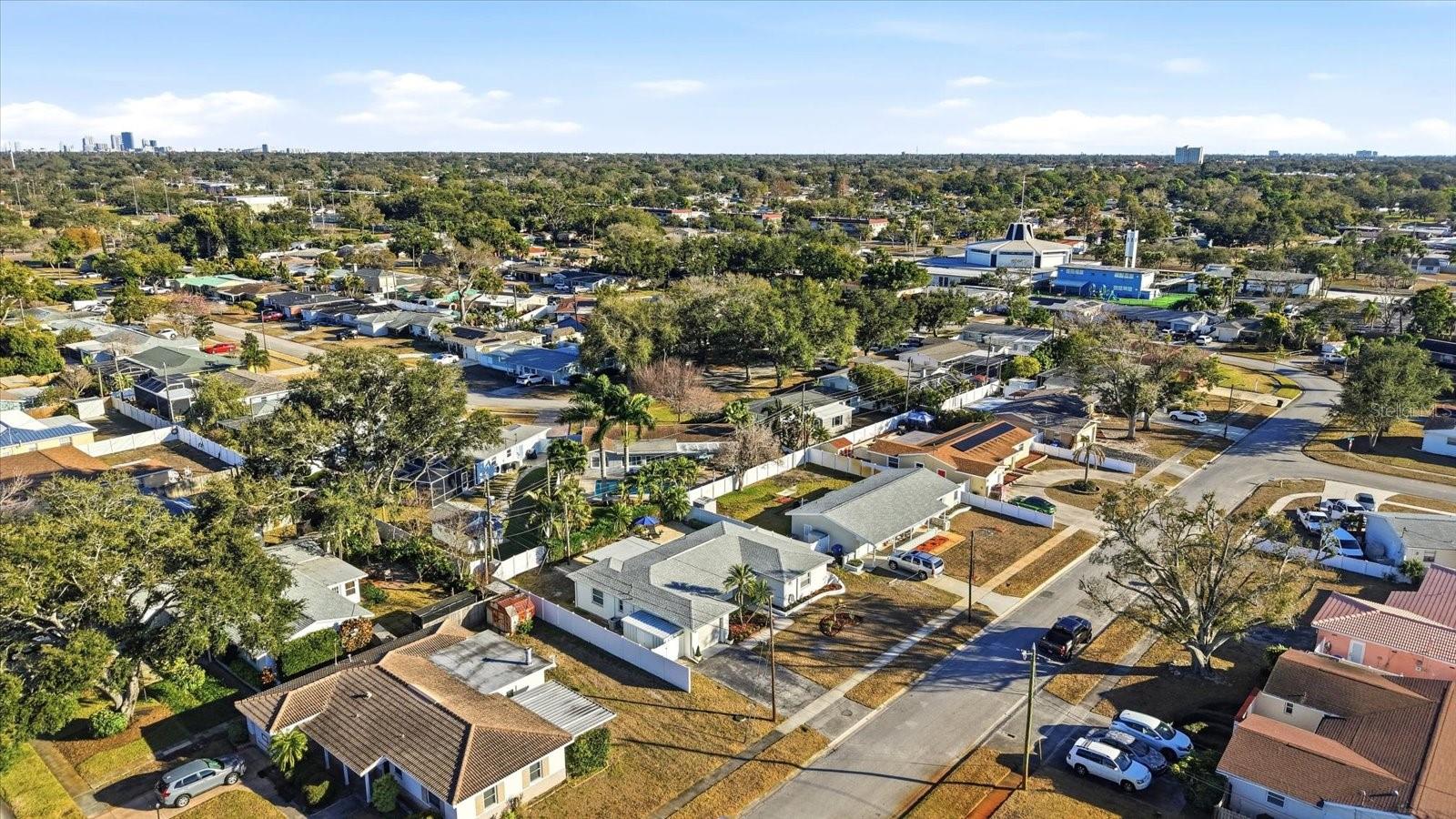 2461 61ST Ln ST PETERSBURG, FL 33710