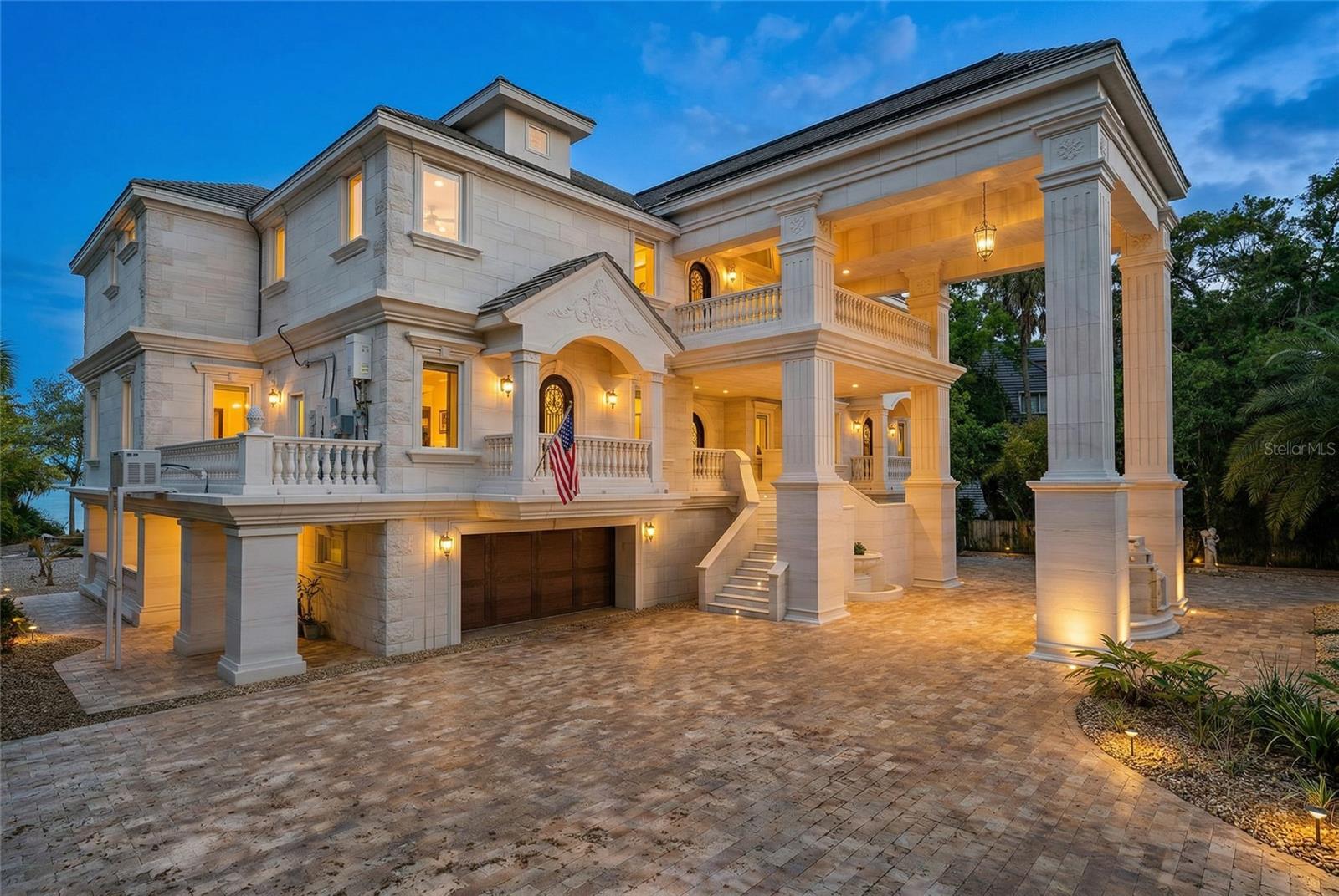 2000 Park St ST PETERSBURG, FL 33710