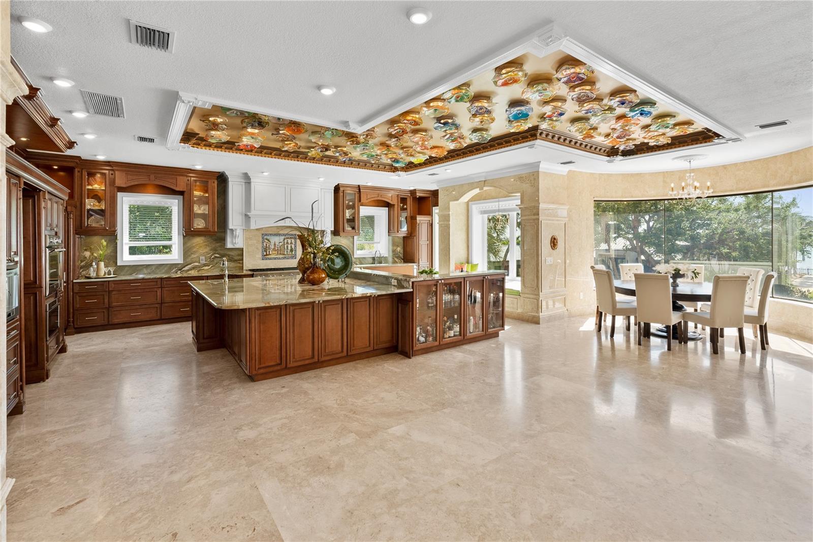 2000 Park St ST PETERSBURG, FL 33710