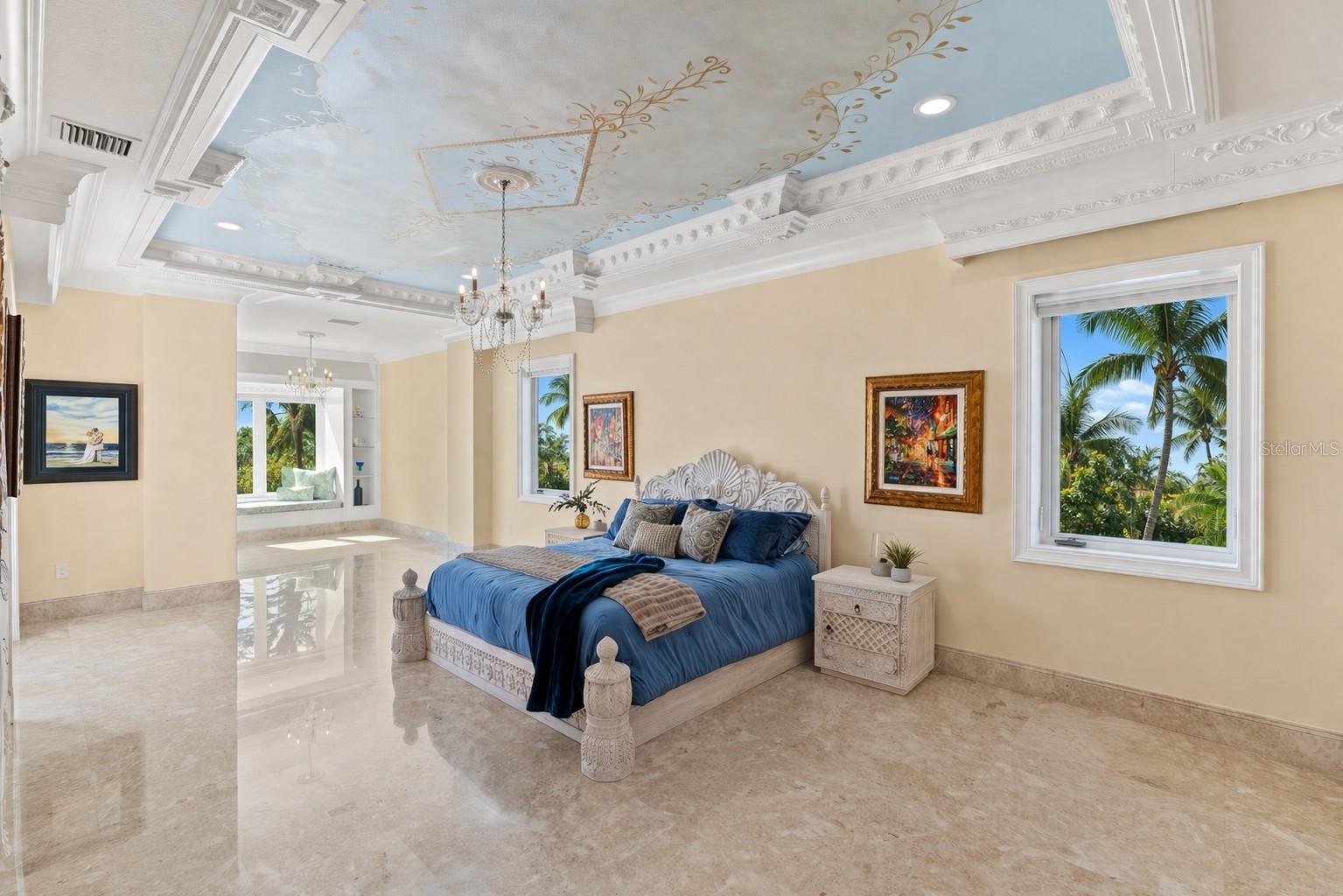 2000 Park St ST PETERSBURG, FL 33710