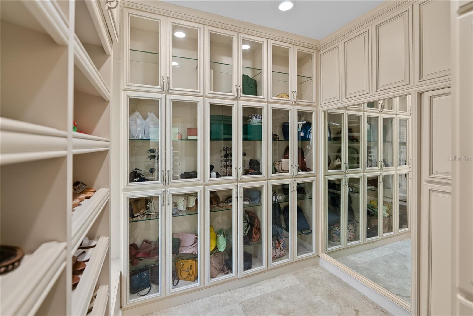 2000 Park St ST PETERSBURG, FL 33710