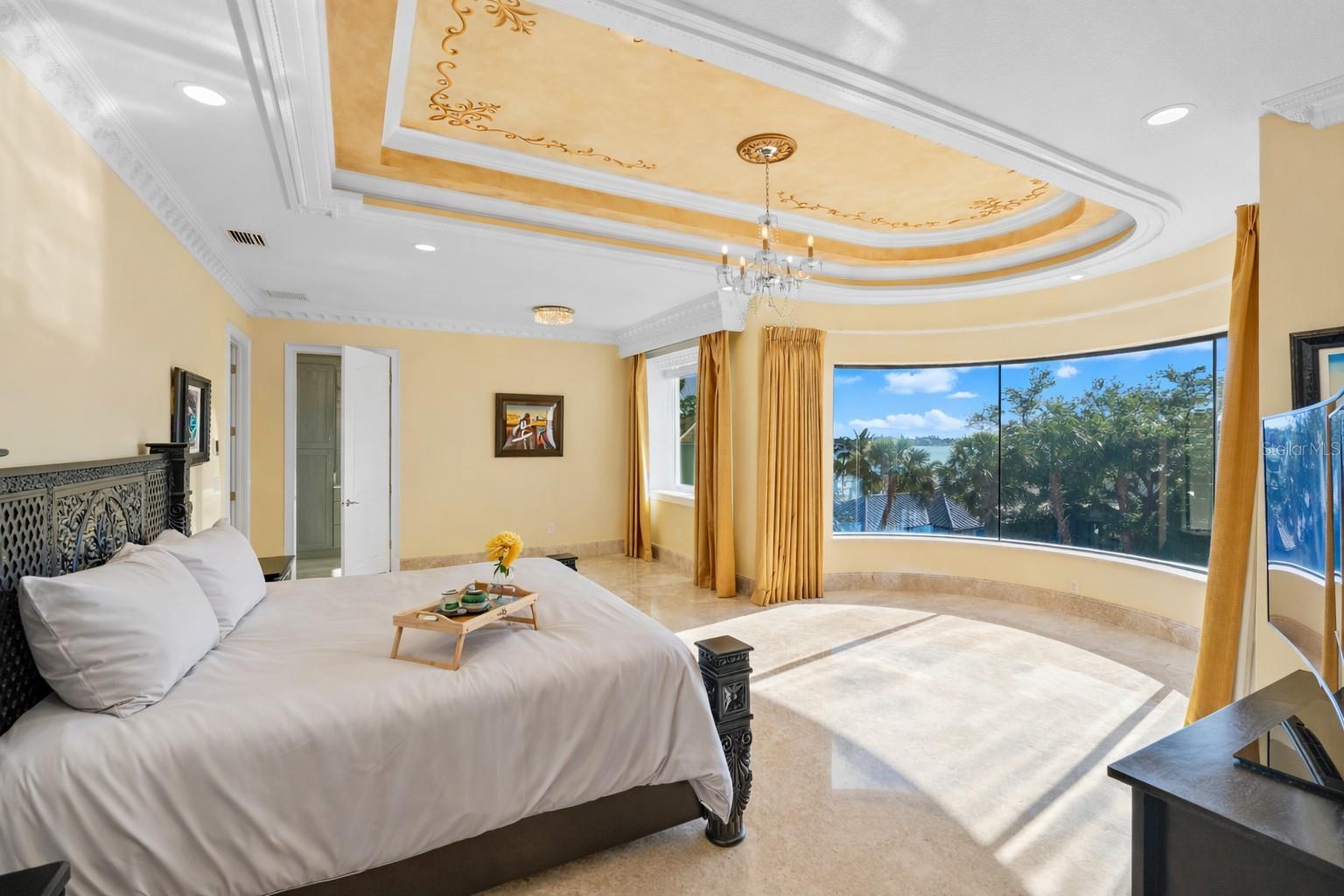 2000 Park St ST PETERSBURG, FL 33710