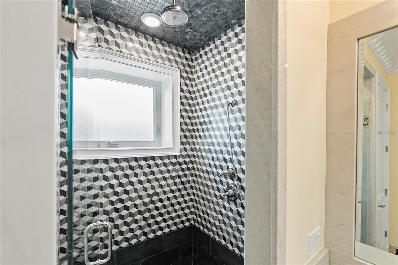 2000 Park St ST PETERSBURG, FL 33710