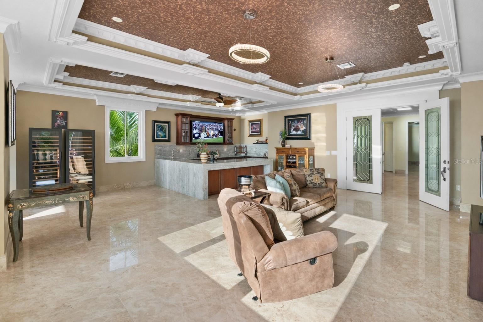 2000 Park St ST PETERSBURG, FL 33710