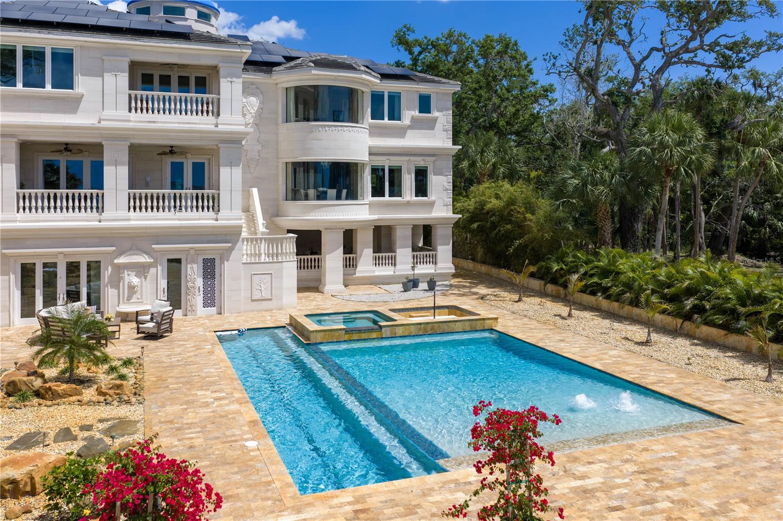 2000 Park St ST PETERSBURG, FL 33710