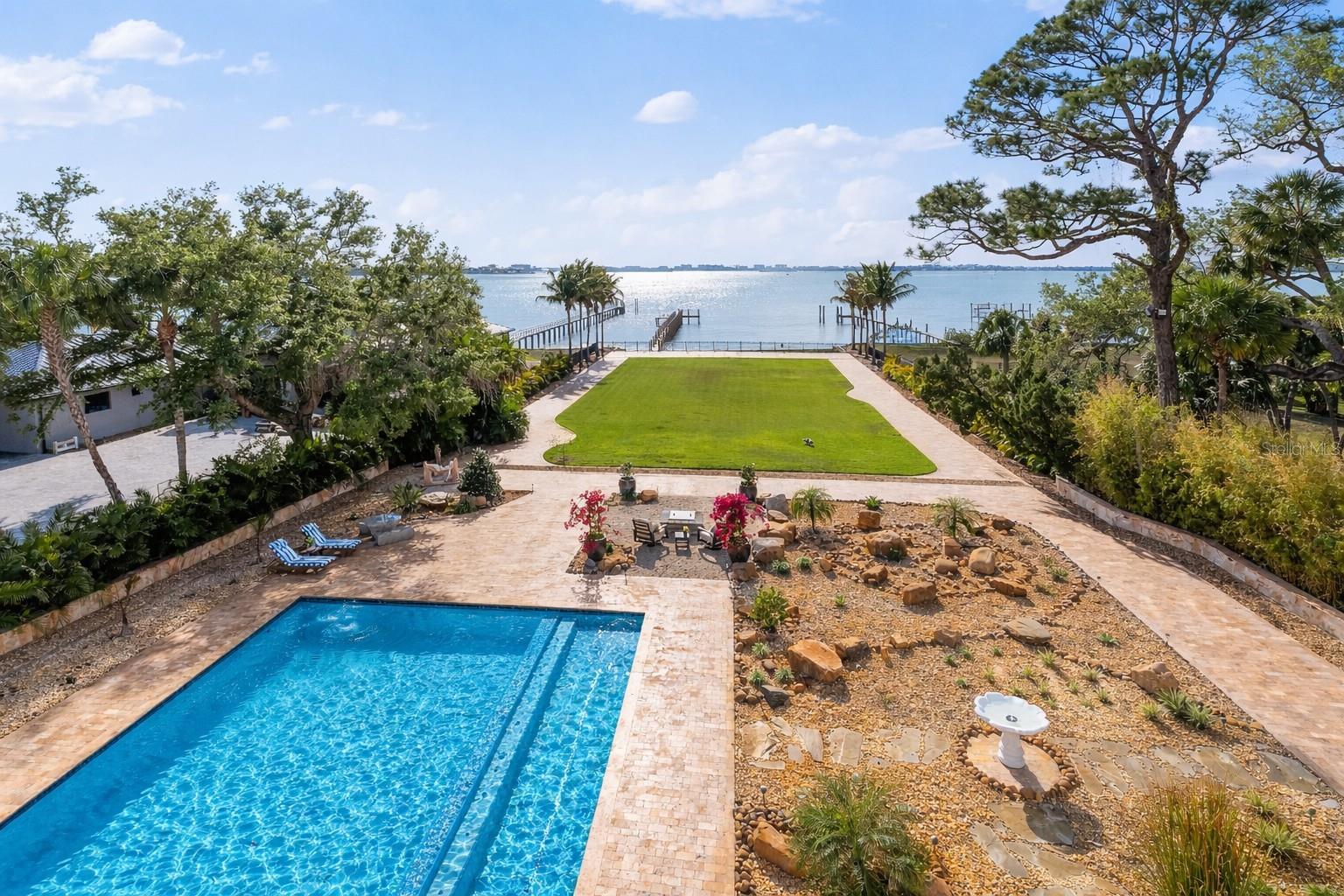 2000 Park St ST PETERSBURG, FL 33710