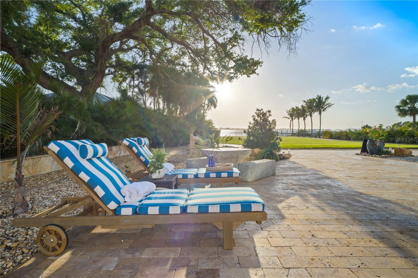 2000 Park St ST PETERSBURG, FL 33710