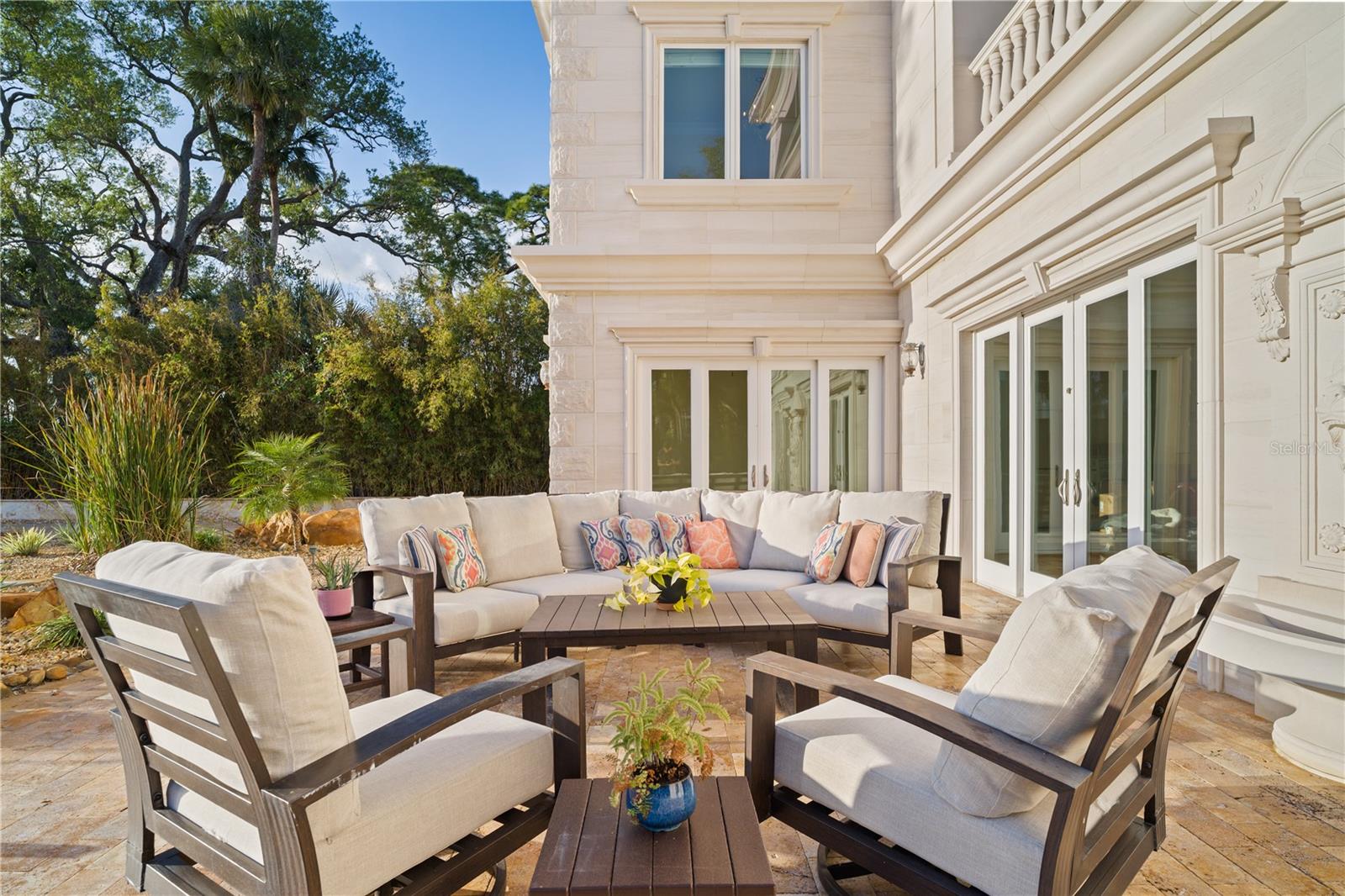 2000 Park St ST PETERSBURG, FL 33710